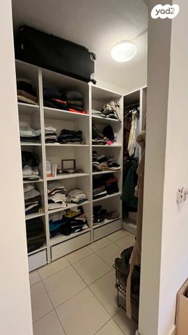 דירה, סמטת השקמה 5, קרית יערים, רמת השרון