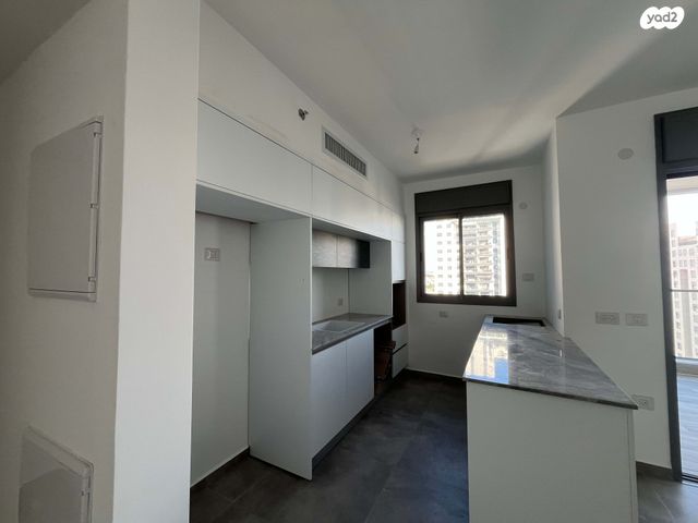 דירה, יעקב פיכמן 7, קרית אילון, חולון