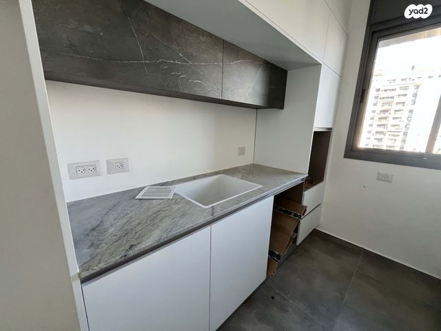 דירה, יעקב פיכמן 7, קרית אילון, חולון