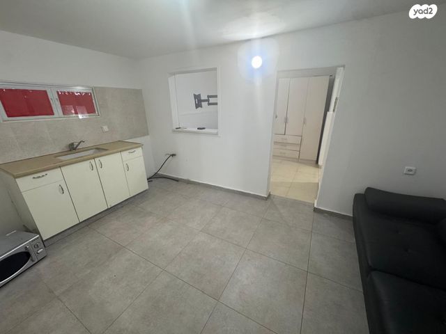 יחידת דיור, השופטים 8, נאות יהודית ונווה ארזים, חולון