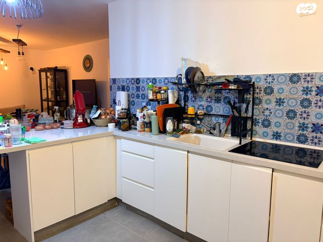 מרתף/ פרטר, הדרים 18, נווה שרת, זכרון יעקב