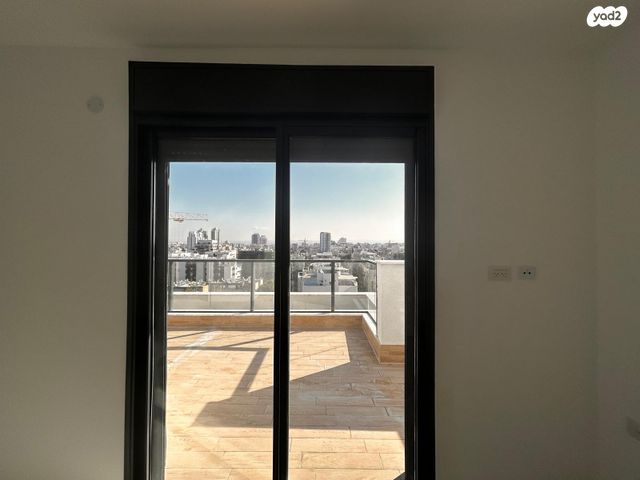 גג/ פנטהאוז, צה"ל 28, רמת ורבר, פתח תקווה