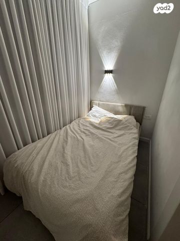 דירה, שדרות רוטשילד 11, מרכז העיר, חדרה