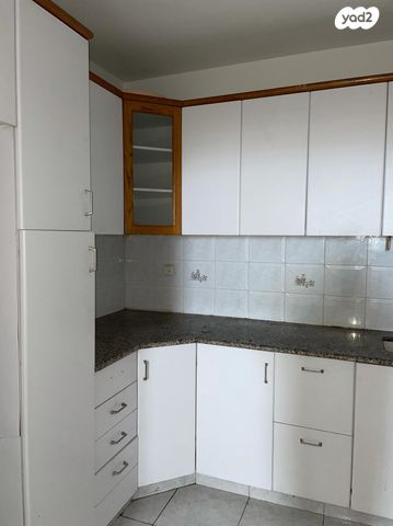 דירה, דרך רזיאל 4, נאות הרצל, נתניה