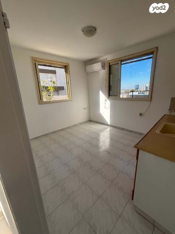 דירה, היבנר 48, כפר גנים א, פתח תקווה