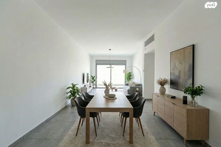 ברתיני גארי 1