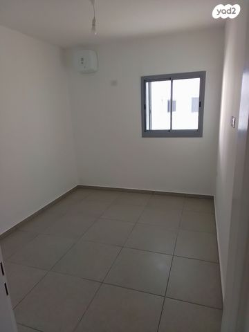 דירה, שרה אהרונסון 7, גדרה מזרח, גדרה