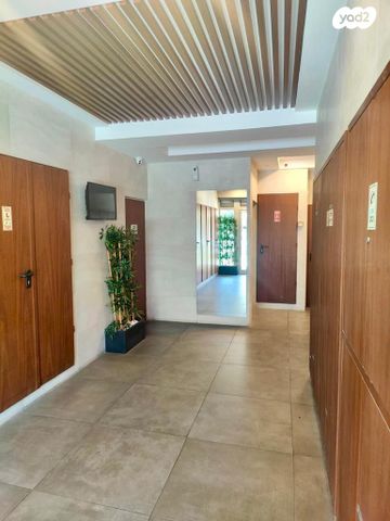 דירה, הרא"ה 93, עליות, רמת גן