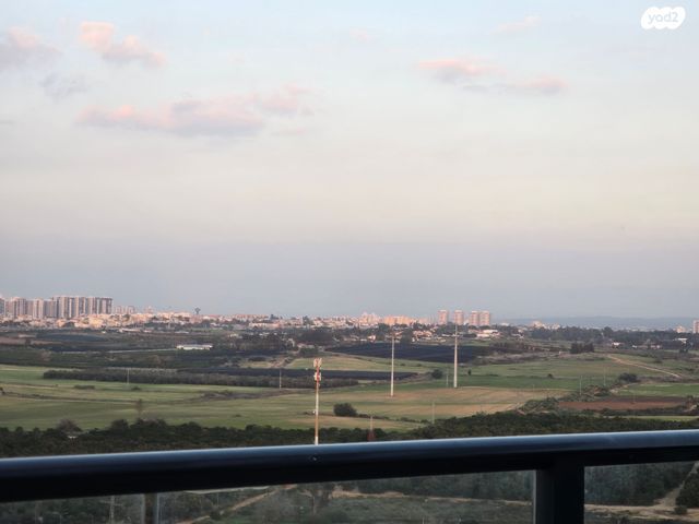 פרופ' אפרים קציר 24