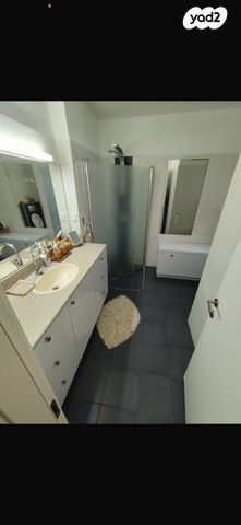 שדרות ירושלים 45