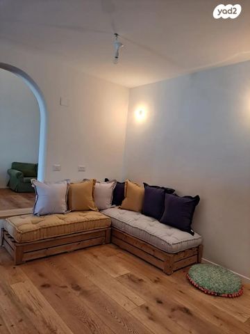 בית פרטי/ קוטג', הפרחים 1, בית השיטה, בית השיטה