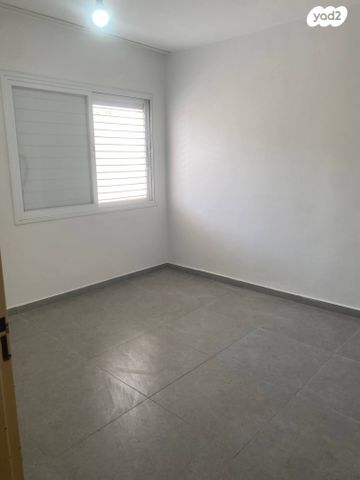 דירה, שדרות גת 72, הקוממיות, קרית גת