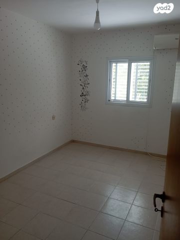 דירה, דרך הציונות 53, רובע ד', אריאל