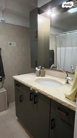 דירה, סמטת השקמה 5, קרית יערים, רמת השרון