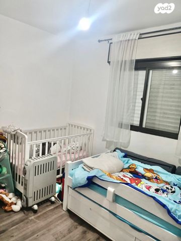 רחבת עובדה 4