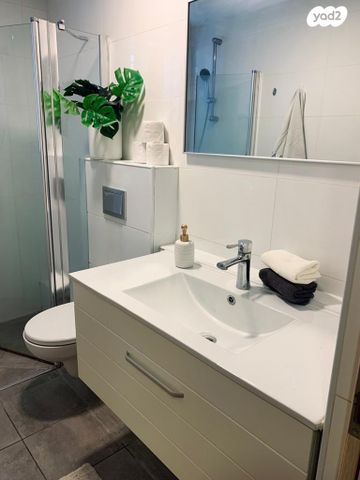 דירה, הרא"ה 93, עליות, רמת גן