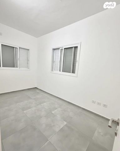 דירה, שדרות ירושלים 81, מרום נווה, רמת יצחק, רמת גן