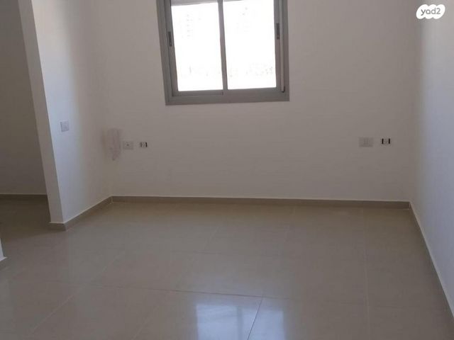 דירה, יצחק שמיר 1, נווה שרון / שער העיר, נתיבות