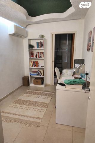 דירה, גוש עציון 16, הל"ה, גבעתיים