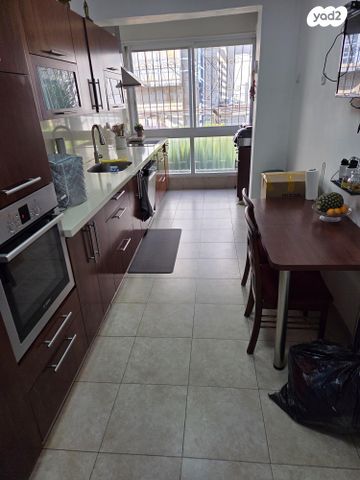 גג/ פנטהאוז, החלוץ 10, בית הכרם, רמת בית הכרם, ירושלים