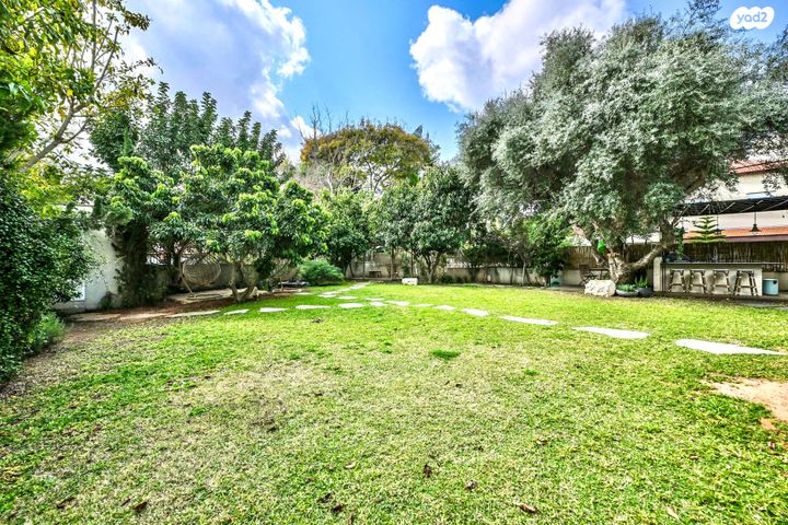 בית פרטי/ קוטג', ז'בוטינסקי 28, הדרי סמל, נס ציונה