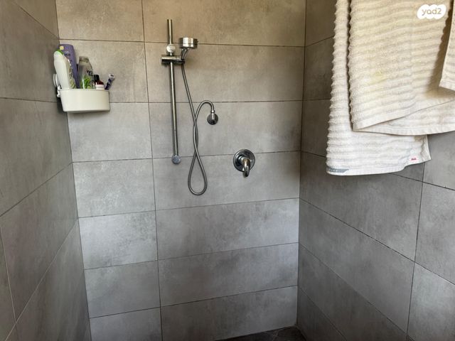 דו משפחתי, קדימה, גבעת אולגה, חדרה