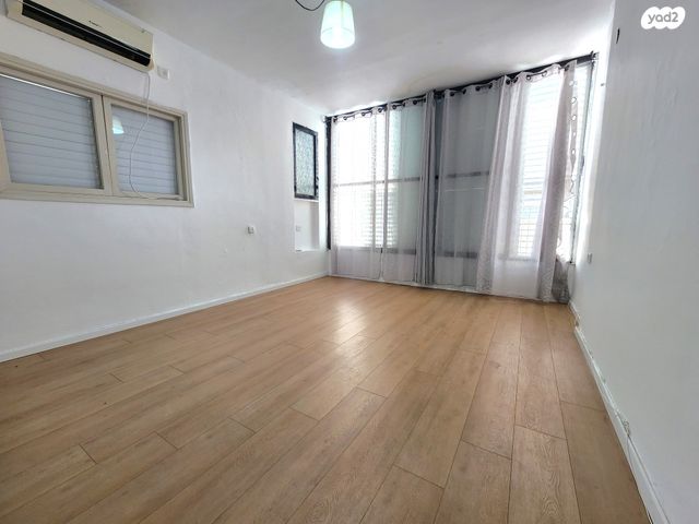 דירה, בר יוחאי, רמת גן