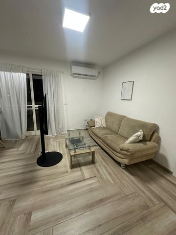 דופלקס, דרך תא"ל אורי בראון 13, רובע ב', אריאל