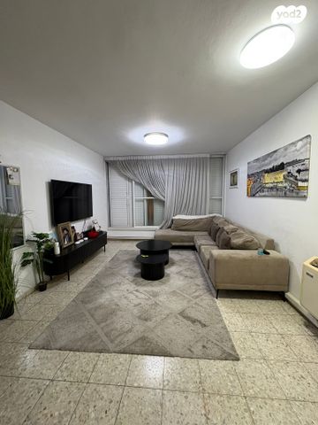 דירה, אבן עזרא, נאות רחל, חולון