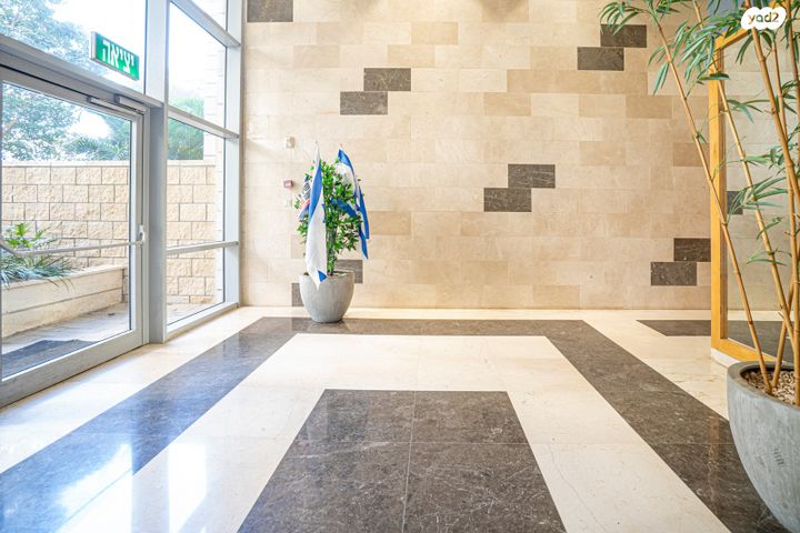 דירת גן, שלמה וחיה אנגל, כפר סבא הירוקה, כפר סבא