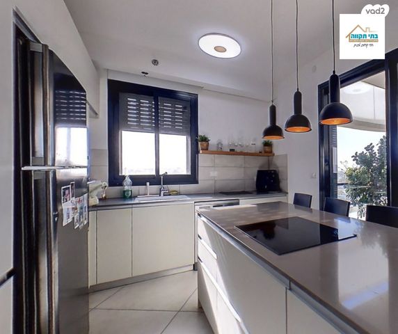 דירה, יצחק נבון, נאות אריאל שרון, קרית אונו