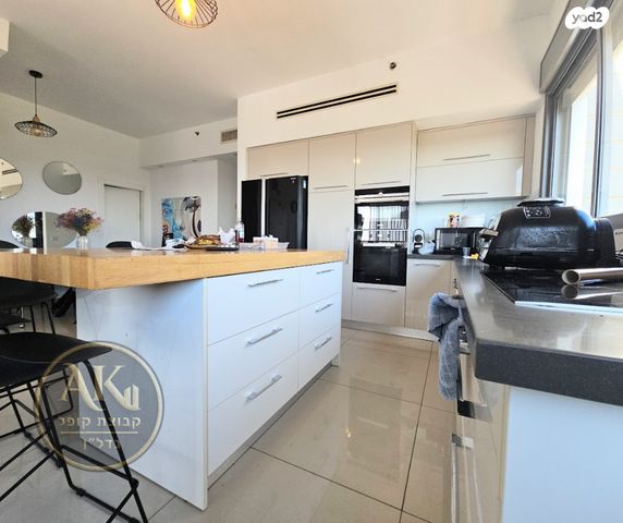 גג/ פנטהאוז, באר יעקב