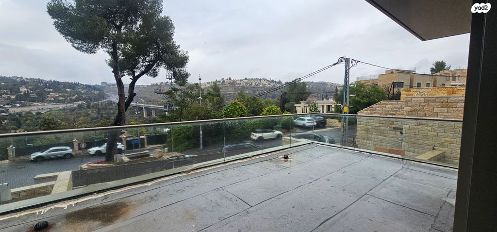 דירה, המתנחלים בהר, רמת מוצא, ירושלים