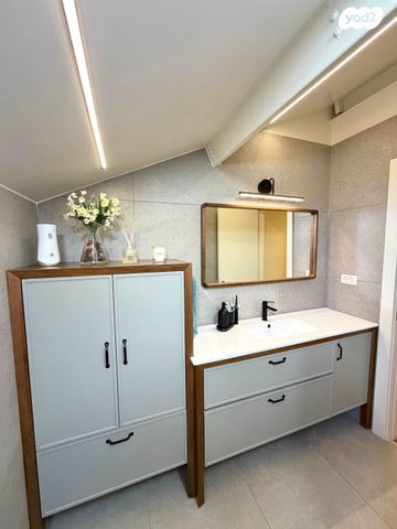 דו משפחתי, לבונה, הר כתרון, צור הדסה