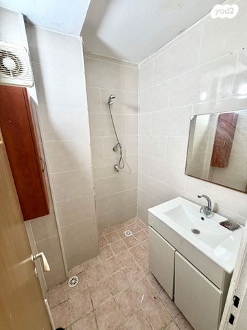 דירה, בן עמי, גבעת הרקפות, גבעת תל חי, קרית אתא