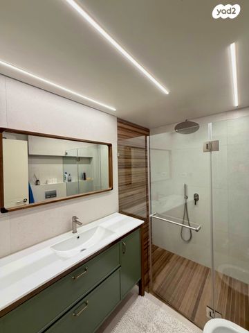 דו משפחתי, לבונה, הר כתרון, צור הדסה