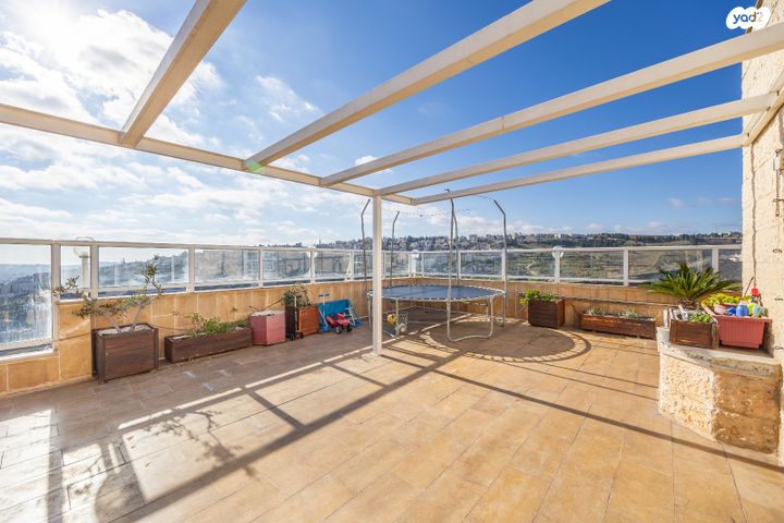 גג/ פנטהאוז, אליהו בית צורי 3, ארמון הנציב, תלפיות מזרח, ירושלים