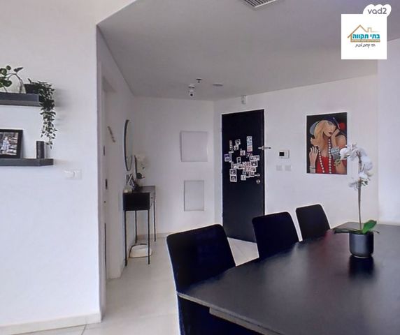 דירה, יצחק נבון, נאות אריאל שרון, קרית אונו