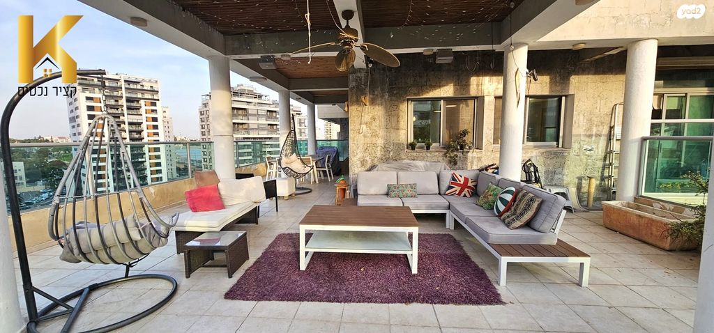 גג/ פנטהאוז, מגדיאל, הוד השרון