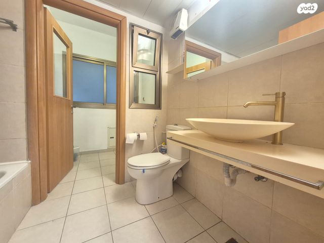 דירה, נחל שניר, עבר הירדן, קרית אונו