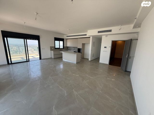 פתח תקווה 45