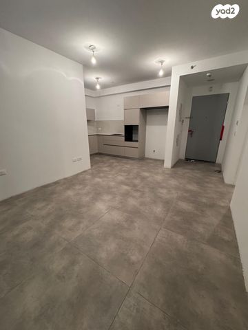 דירה, הר מירון, נווה ישראל, הרצליה