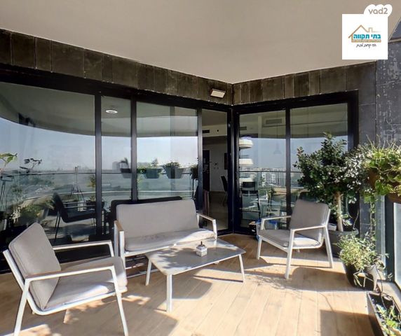 דירה, יצחק נבון, נאות אריאל שרון, קרית אונו