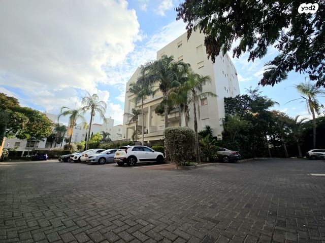 דירה, הגלבוע, לב הפארק, רעננה