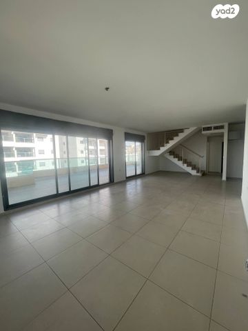 גג/ פנטהאוז, כפר סבא הירוקה, כפר סבא