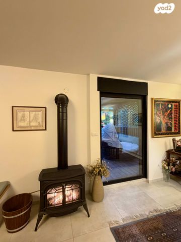 דו משפחתי, לבונה, הר כתרון, צור הדסה