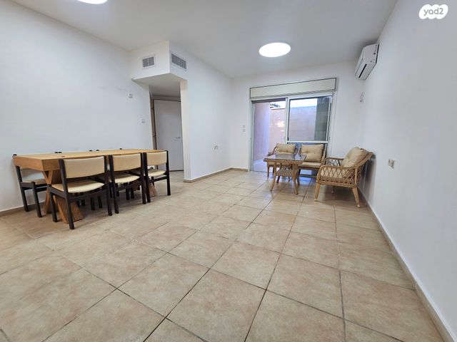 דירת גן, שבזי, יהוד מונוסון