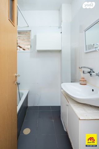 דירה, אשכולית, נווה פרדסים, פרדס חנה כרכור