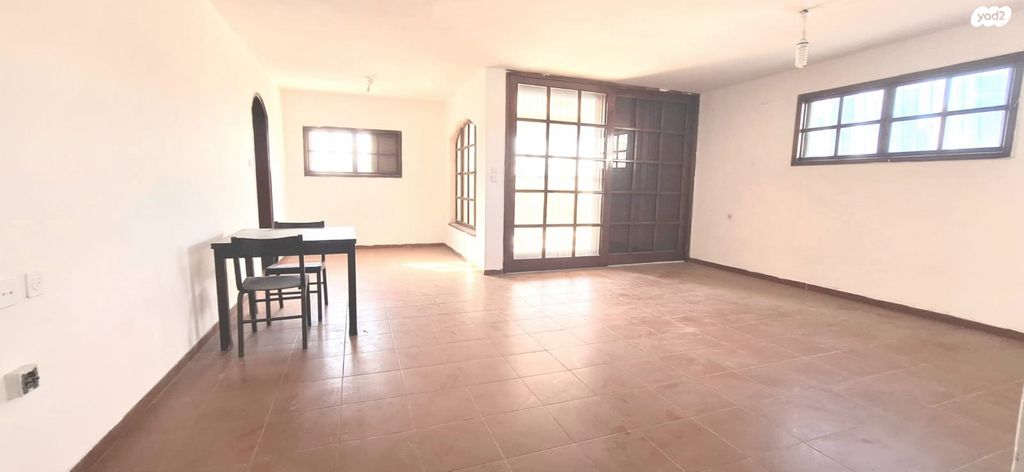 גג/ פנטהאוז, קפלן, פתח תקווה