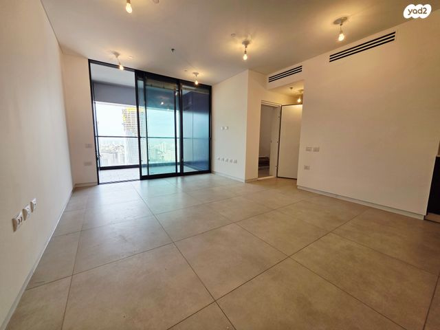 דירה, תוצרת הארץ 5, נחלת יצחק, תל אביב יפו